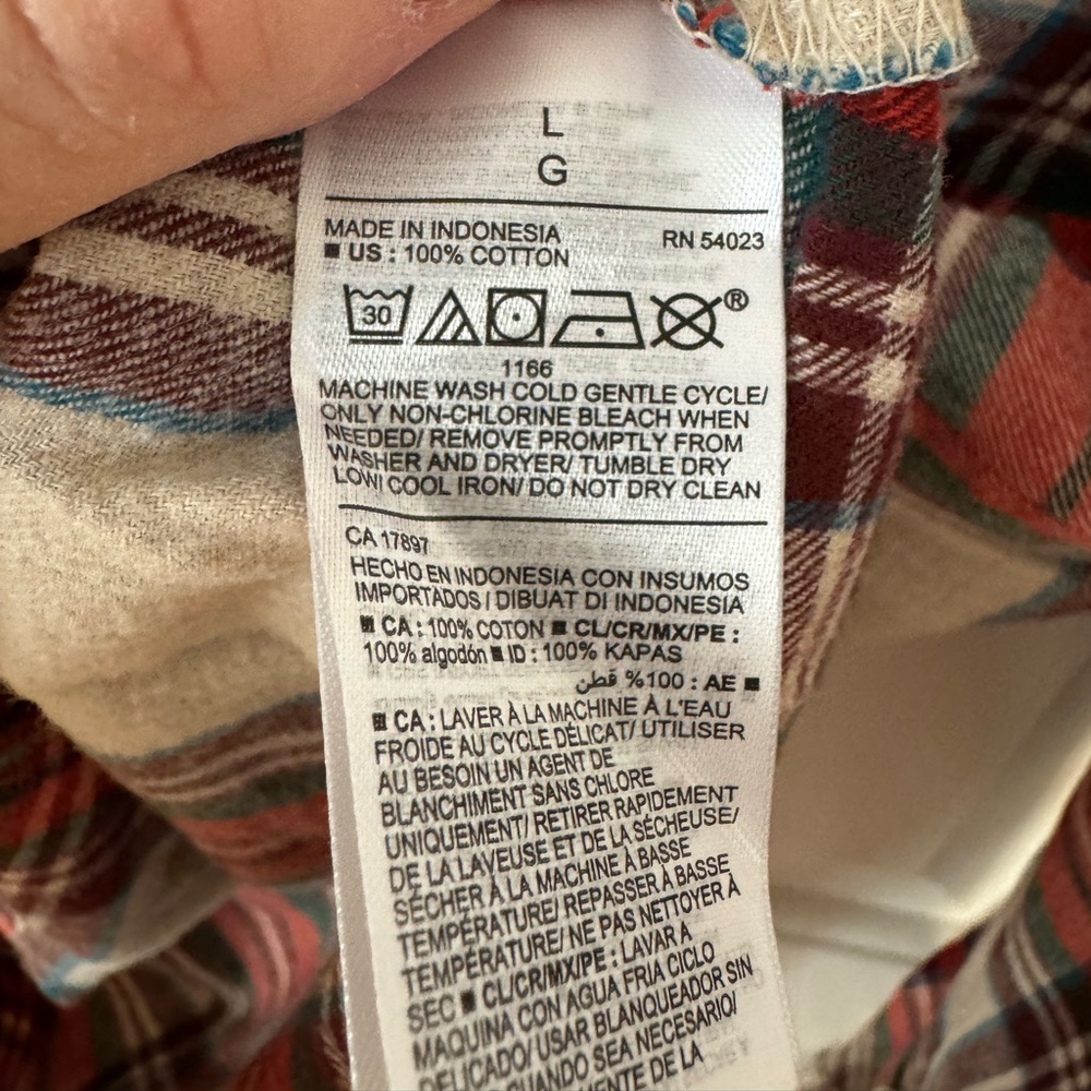 OLD NAVY The Classic Flannel Shirt, Large - Picture 4 of 5